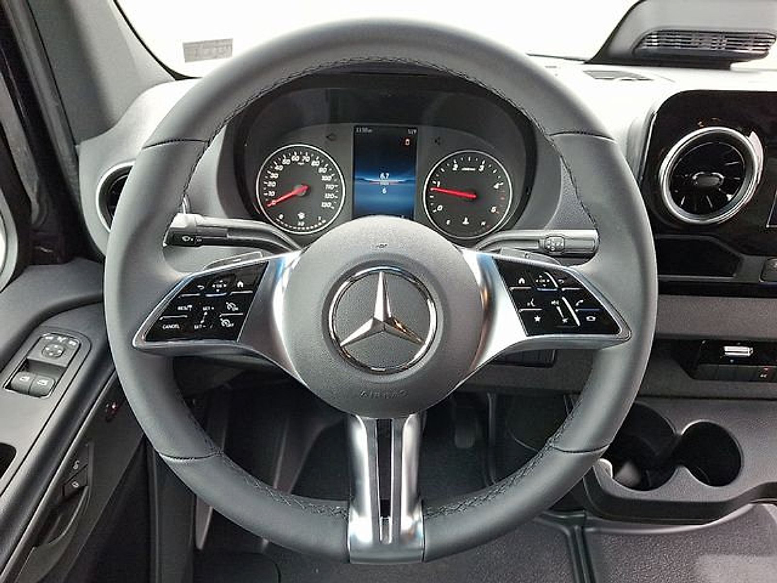 Used 2026 Mercedes-Benz Sprinter 2500 image 17