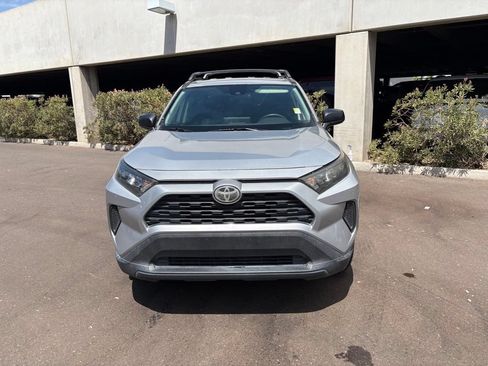Used 2020 Toyota RAV4 LE w/ Carpet Mat Package FWD image 4