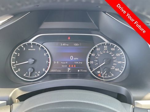 Used 2023 Nissan Murano SV w/ SV Midnight Edition Package FWD image 9