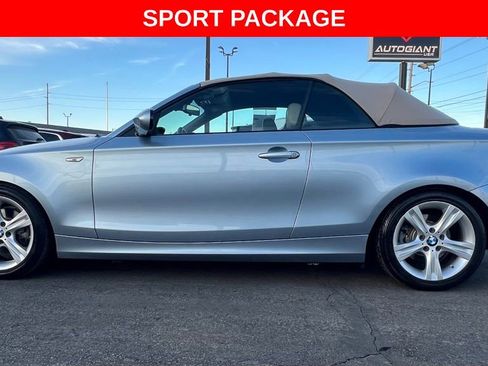 Used 2010 BMW 128i Convertible image 3