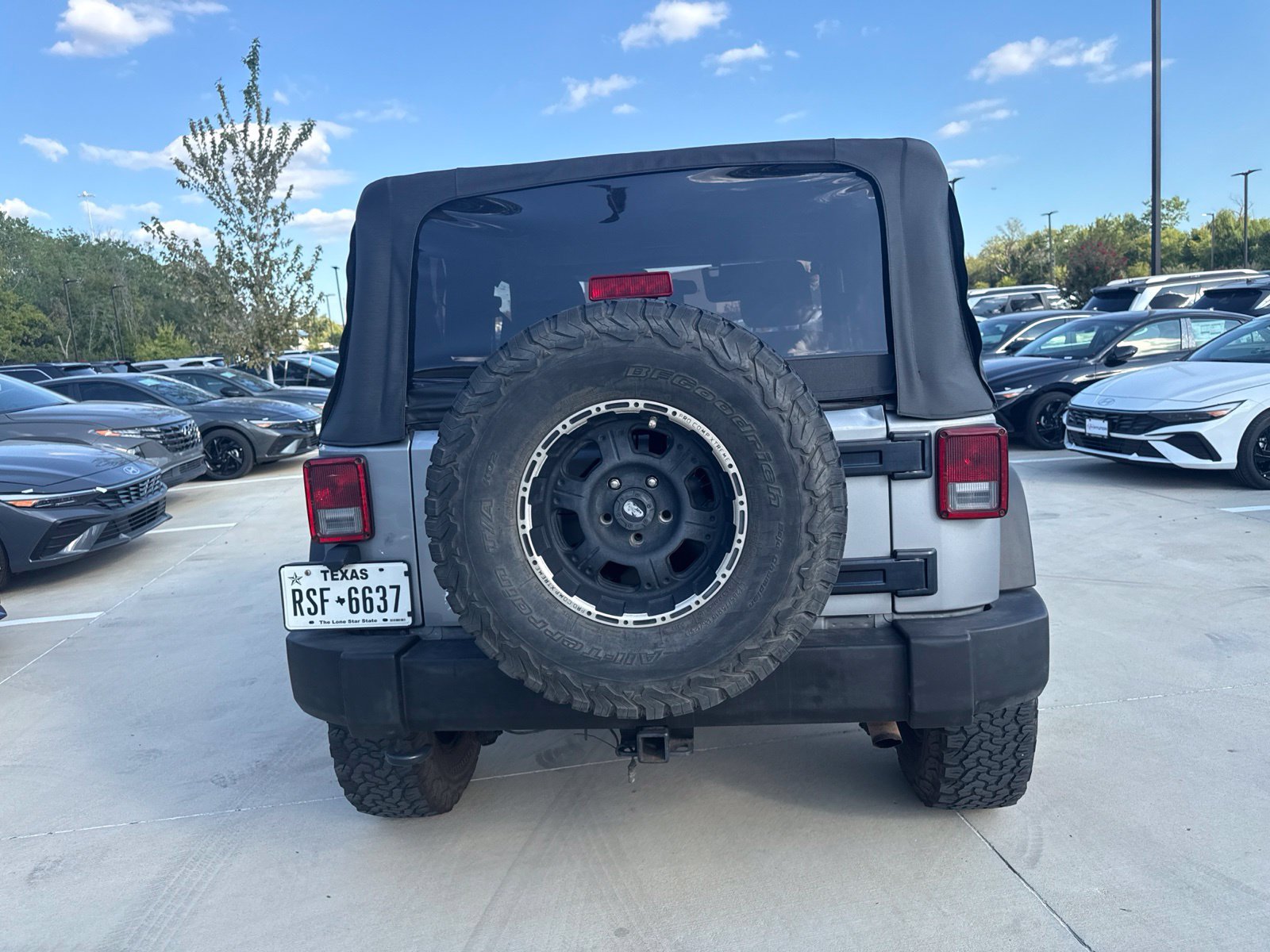 Used 2015 Jeep Wrangler Sport AWD/4WD image 4