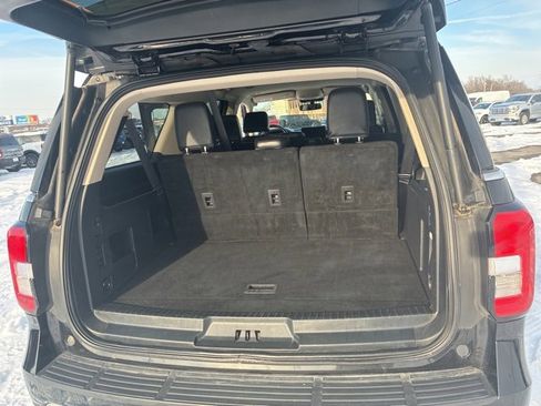 Used 2024 Ford Expedition Max XLT image 26