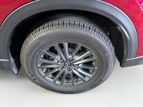 Used 2020 MAZDA CX-5 Touring FWD image 11
