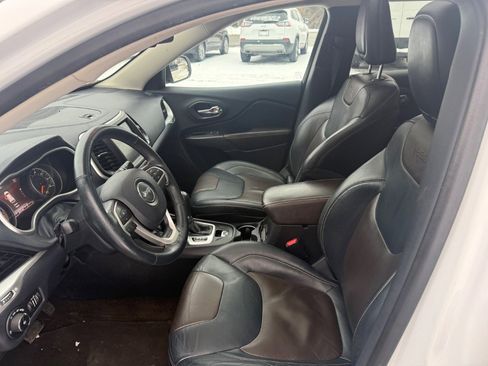 Used 2015 Jeep Cherokee Limited image 12