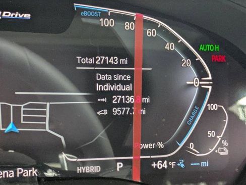 Used 2023 BMW 530e w/ Premium Package image 11