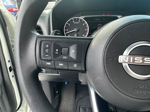 Used 2023 Nissan Rogue S AWD/4WD image 13