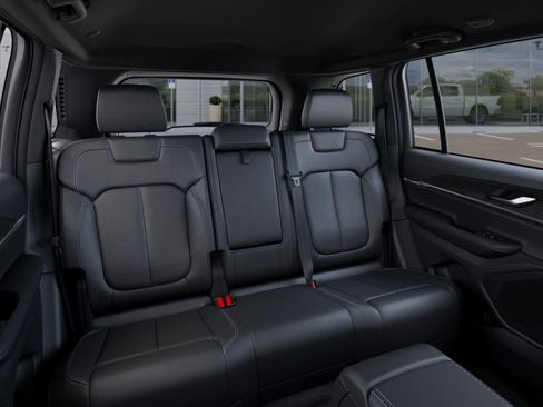 New 2025 Jeep Grand Cherokee Limited image 15