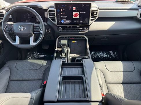 Used 2024 Toyota Tundra Limited AWD/4WD image 12