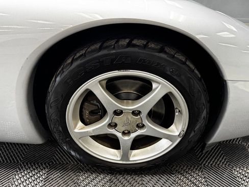 Used 2001 Chevrolet Corvette Coupe w/ Preferred Equipment Group2 image 18
