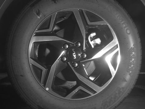 Used 2025 Kia Sportage LX image 14