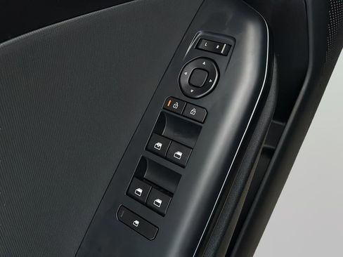 Certified 2025 Kia K4 image 12