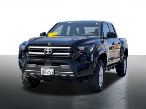 Used 2025 Toyota Tacoma 2WD Double Cab image 4