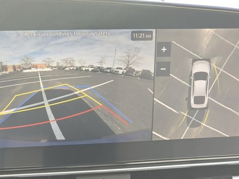 Used 2024 Hyundai Elantra Limited image 5