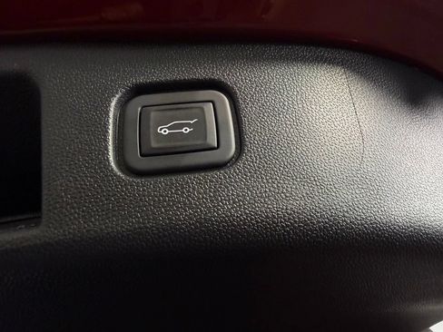 Used 2024 Chevrolet Blazer EV LT AWD/4WD image 29
