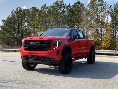 Used 2025 GMC Sierra 1500 Elevation w/ Elevation Premium Package image 14