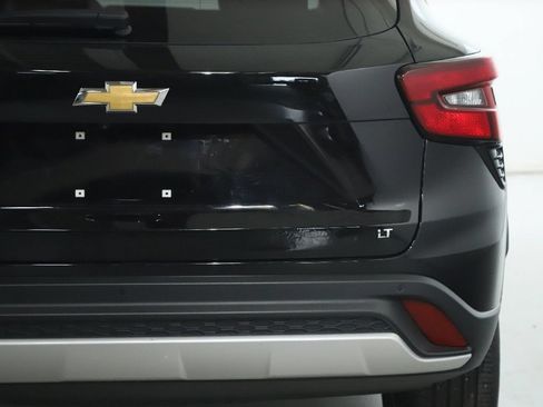 Used 2025 Chevrolet Trax LT w/ Driver Confidence Package FWD image 44