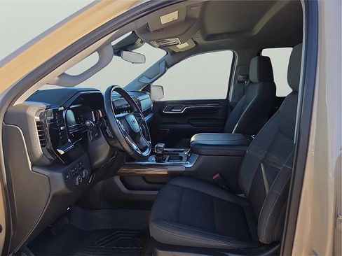 Used 2023 Chevrolet Silverado 1500 LT Trail Boss w/ Protection Package image 11