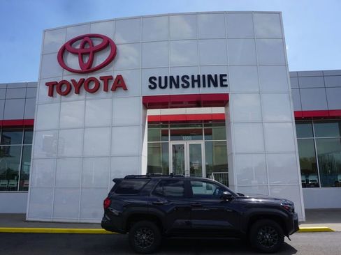 New 2026 Toyota 4Runner SR5 AWD/4WD image 1