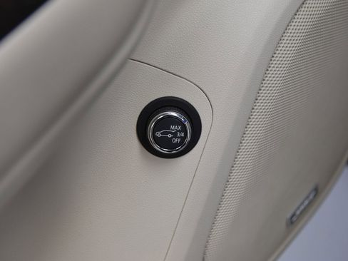 Used 2020 GMC Acadia Denali AWD/4WD image 19
