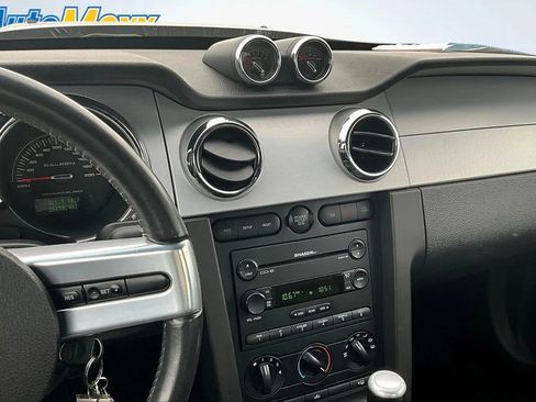 Used 2006 Ford Mustang GT RWD image 13