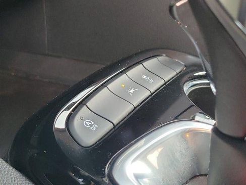 Used 2023 Buick Encore GX Select w/ Sport Touring Package FWD image 30