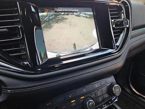 Used 2022 Dodge Durango GT image 9