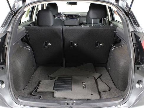 Certified 2025 Nissan Kicks Play S image 18