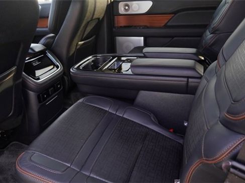 Used 2023 Lincoln Navigator Black Label image 14