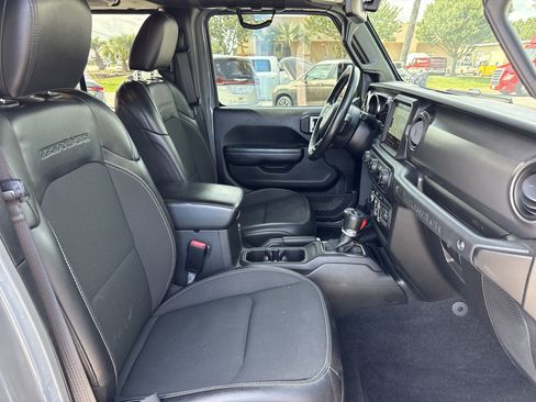 Used 2021 Jeep Wrangler Unlimited Sport AWD/4WD image 25