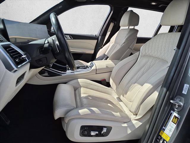 Used 2024 BMW X7 xDrive40i w/ M Sport Package AWD/4WD image 12