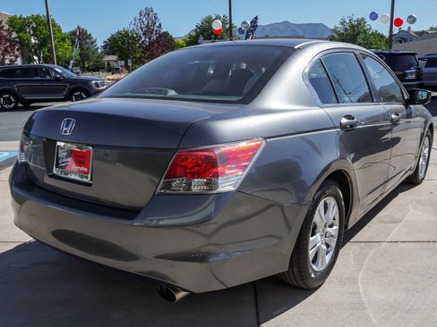 Used 2010 Honda Accord LX-P image 8