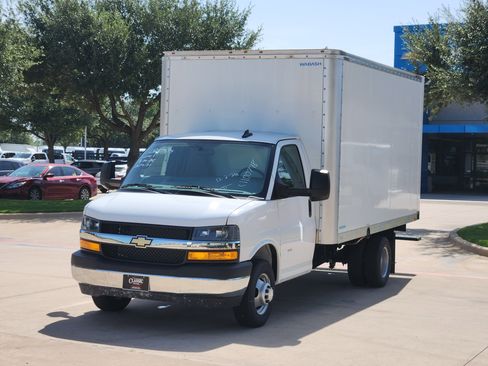 New 2025 Chevrolet Express 3500 w/ Power Convenience Package image 10