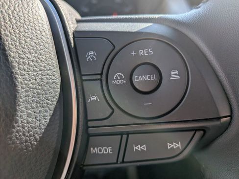 Certified 2025 Toyota Corolla SE image 14