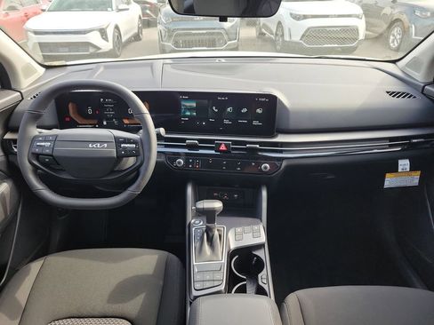 New 2026 Kia Sportage LX image 17