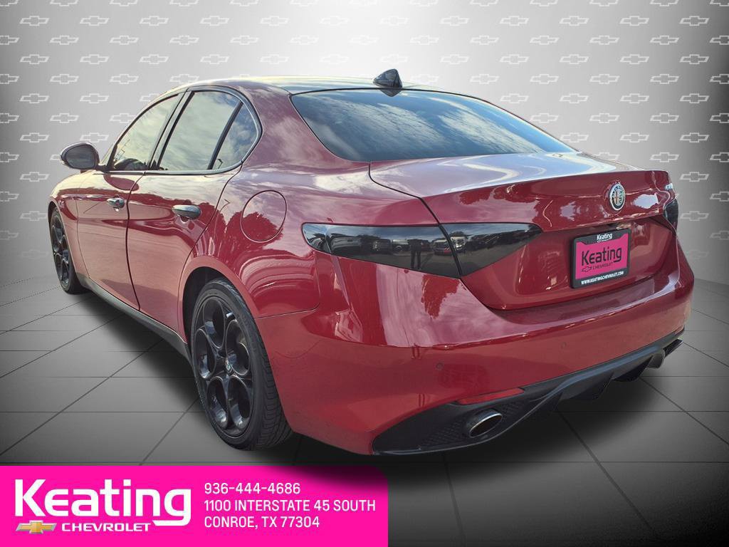 Used 2019 Alfa Romeo Giulia Ti Sport w/ Quick Order Package 22U Sport RWD image 2