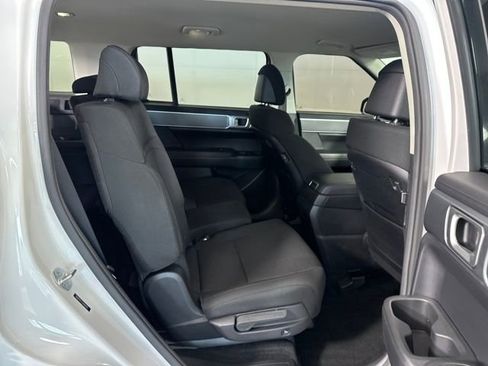 Used 2025 Hyundai Santa Fe SE image 28