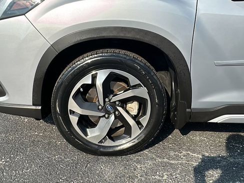 Used 2022 Subaru Forester Touring image 9