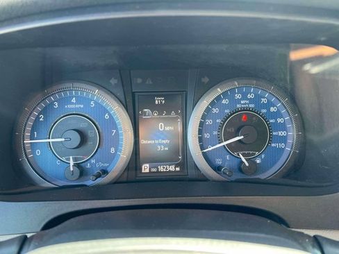 Used 2017 Toyota Sienna XLE w/ XLE Navigation Package FWD image 19