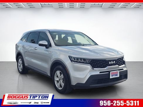 Used 2022 Kia Sorento LX FWD image 1