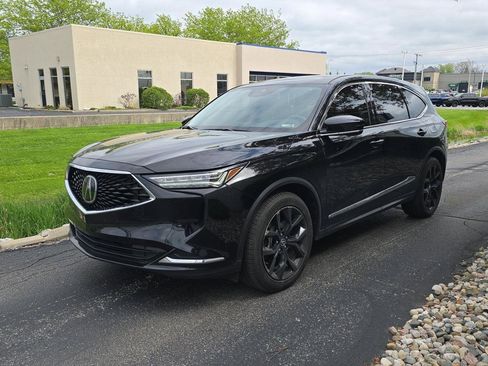 Used 2024 Acura MDX SH-AWD w/ Technology Package image 3