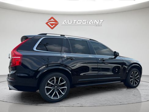 Used 2018 Volvo XC90 T5 Momentum w/ Convenience Package AWD/4WD image 8