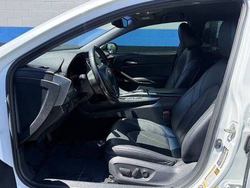 Used 2019 Toyota Avalon XLE w/ Carpet Mat Package FWD image 11