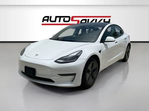 Used 2023 Tesla Model 3 Standard Range RWD image 3