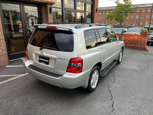 Used 2004 Toyota Highlander 4WD V6 image 10