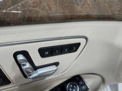 Used 2015 Mercedes-Benz E 350 4MATIC Sedan image 27