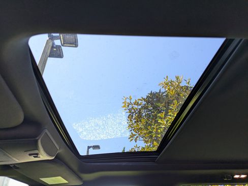 Used 2019 Ford F150 XLT w/ Equipment Group 302A Luxury image 18