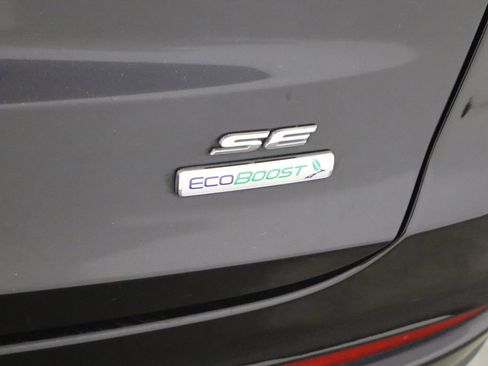 Used 2020 Ford Fusion SE w/ Equipment Group 151A image 42