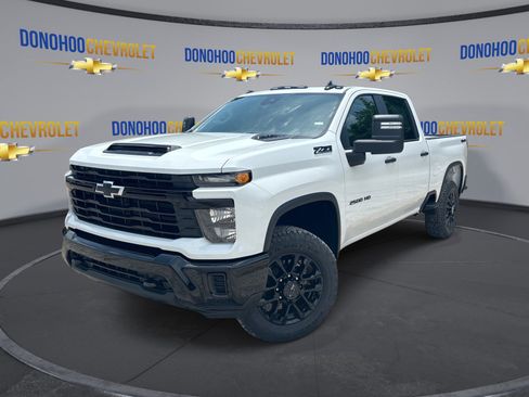 New 2026 Chevrolet Silverado 2500 Custom w/ Custom Blackout Package AWD/4WD image 4