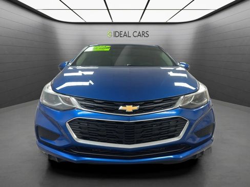 Used 2018 Chevrolet Cruze LT FWD image 8