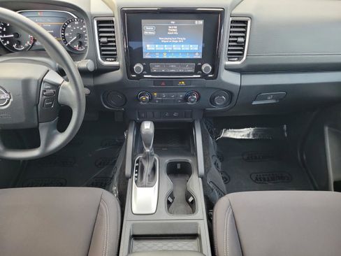 Certified 2022 Nissan Frontier SV image 17